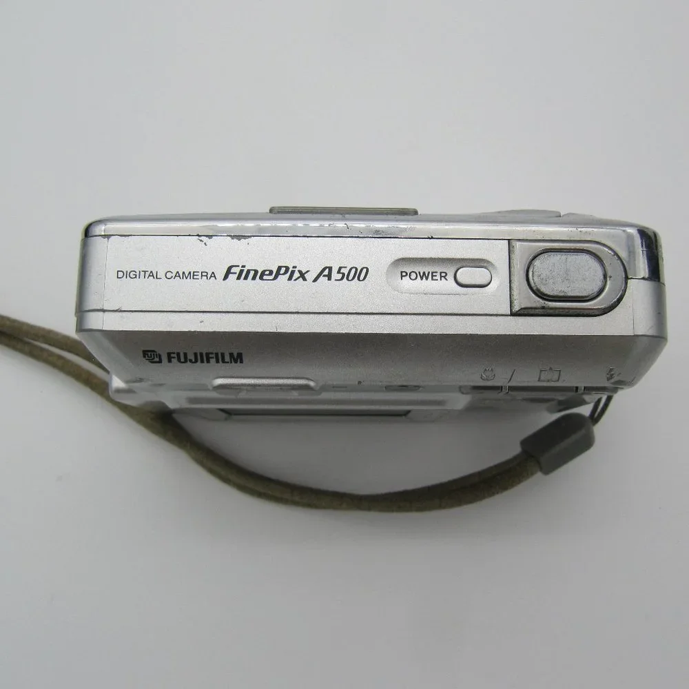 Fuji - FinePix 5.1MP Compact Digital Camera - For Parts Only